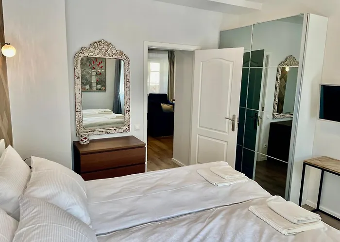 Uzupis Deluxe Retreat In Old Town * Βίλνιους